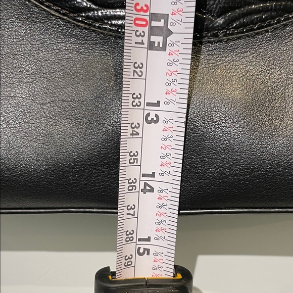 Authentic COACH Laura Circle Signature Black Leather Bag / Purse / Tote - LARGE - Picture 12 of 16